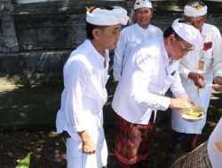 Peringatan Tumpek Wariga Pemkot Denpasar dan Pemprov Bali gelar persembahyangan bersama.