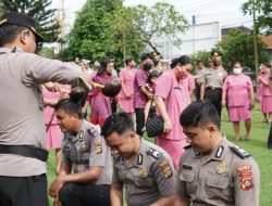 Kapolresta Pimpin Upacara Kenaikan pangkat 100 Personel Polresta Denpasar
