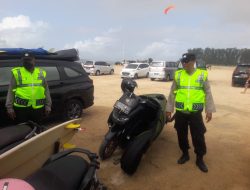 Polsek Densel Laksanakan Patroli KRYD di Kawasan Wisata Pantai Mertasari