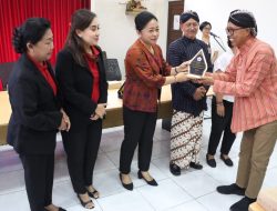 Ketua K3S Ny. Antari Jaya Negara Terima BK3S Yogyakarta, Pelajari Masalah Penanganan Kesejahteraan Sosial.