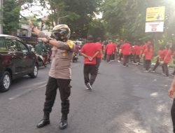 Bhabinkamtibmas Laksanakan Pengamanan Kegiatan Jalan Santai