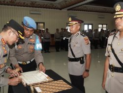 Kapolresta Denpasar Pimpinan Upacara Sertijab Kapolsek Denpasar Barat Dan Kapolsek Pelabuhan Benoa
