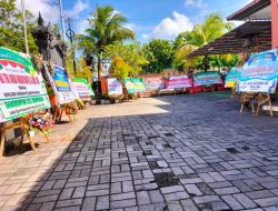 Mapolsek Benoa Dibanjiri Karangan Bunga Sebagai Bentuk Dukungan Kepada Kapolsek Baru.