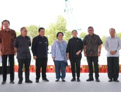 MEGAWATI SOEKARNOPUTRI TINJAU PEMBANGUNAN KAWASAN  SANUR DIDAMPINGI GUBERNUR BALI WAYAN KOSTER