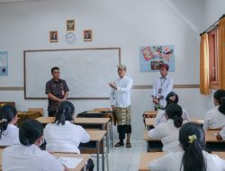 Wabub Suiasa meninjau langsung pelaksanaan seleksi PPPK Guru