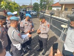 Cek Penampilan Anggota, Kasi Propam Polresta Denpasar Gelar Gartiplin