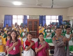 Kanit Intelkam Polsek Dentim Berikan Pembekalan Dan Pelatihan Calon Osis SMPN 8 Denpasar