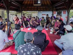 Bupati Giri Prasta Salurkan Bantuan 2.9 M Untuk Recovery Bencana