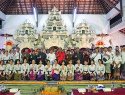 Sekda Adi Arnawa Hadiri HUT ST. Widya Dharma Ke-44