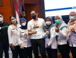 Menparekraf Tinjau Sentra Vaksin Booster ke-2 di Kantor Kemenparekraf