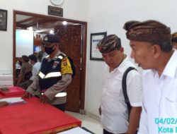 Bhabinkamtibmas Desa Sumerta Kelod Atensi Kegiatan Bulan Bahasa Bali