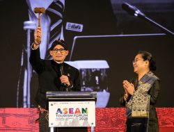Indonesia Serahkan Estafet Kepemimpinan ASEAN Tourism Forum ke Laos
