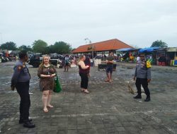 Kanit Samapta Polsek Kuta Patroli Dialogis Kawasan Pasar Ikan Kedonganan Sampaikan Pesan Kamtibmas