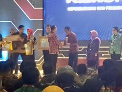 Komitmen Wujudkan Pelayanan Optimal Berikan Kemudahan Bagi Masyarakat, Kadis Dukcapil Denpasar Raih Penghargaan Dukcapil Bisa