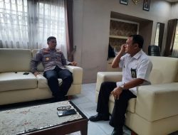 Terkait Pengangkutan Sampah Yang Sering Buat Kemacetan, Kapolsek Denpasar Barat Koordinasi Dengan Kabid DLHK Kota Denpasar