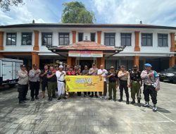 Dengar Aspirasi Masyarakat, Kapolsek Densel Gelar Jumat Curhat di Pasar Sidakarya