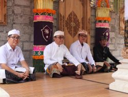 Walikota Jaya Negara Hadiri Karya Pujawali Di Balai Banjar Belong Gede