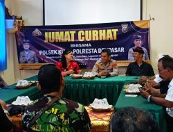 Serap Aspirasi Masyarakat Desa Adat Legian Kapolsek Kuta Laksanakan Program Jumat Curhat