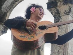 AKAGUNG (Ade Karang Agung) memilih Taman Ujung Soekasada Karangasem untuk shooting Video klipnya.