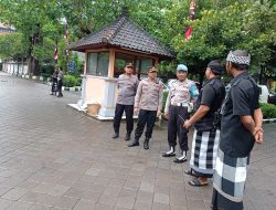 Pastikan Keamanan, Kapolsek (Dentim) Terjun Langsung Amankan Sidang Senat Terbuka Serta Festival Nasional Bali Sangga Dwipantara III