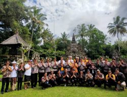 HUT Ke – 20 DPD KBPP POLRI Bali Bagi Sembako Ziarah dan Tabur Bunga