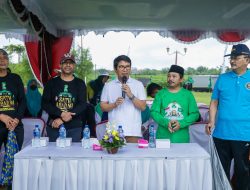 Sekda Adi Arnawa Lepas Jalan Sehat Gebyar Sholawat Menuju Satu Abad NU