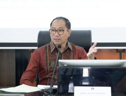 Wabup Ketut Suiasa saat memimpin rapat HLM TPID Kabupaten Badung