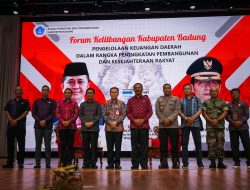 Sekda Badung I Wayan Adi Arnawa mendampingi Dirjen Bina Keuangan Daerah Kemendagri Dr. Drs. Agus Fatoni acara Forum Kelitbangan Kabupaten Badung