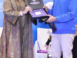 Jadi Narasumber Digitalk KemenkominfoNy. Putri Koster Dorong UMKM Bali Segera Urus NIB