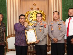 Berhasil Ungkap Kasus Narkoba Diwilayah Badung, Bupati Giri Prasta Berikan Reward Kapolresta Denpasar.