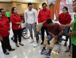 Hut Ke-8 FK-LKS dan Pilar-Pilar Sosial Denpasar Ny. Antari Jaya Negara Apresiasi  Dalam Pelayanan Sosial