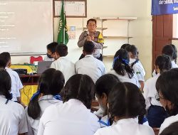 Cegah Kenakalan Remaja, Bhabinkamtibmas Desa Dangin Puri Kangin Datangi SLUB Saraswati