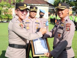 Kapolresta Denpasar Pimpin Upacara Korp Rapor Perwira Pengabdian dan Pemberian Penghargaan Personalia Berprestasi