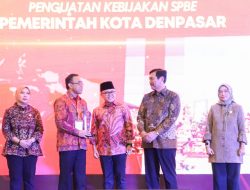 Kota Denpasar Raih Penghargaan Digital Goverment Award Kategori Penguatan Kebijakan SPBE