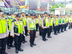 Pengamanan Pawai Ogoh – Ogoh Jelang Hari Raya Nyepi, Kapolsek Kuta Pimpin Apel Kesiapan