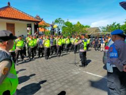Pimpin Apel Kesiapan Pengamanan Malam Pengerupukan, Ini Yang Menjadi Penekanan Kapolsek Denbar