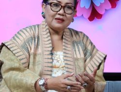 Ibu Putri Koster dalam Dialog Intreraktif dengan Tema “Pelayanana Kesehatan Traditional Bali”