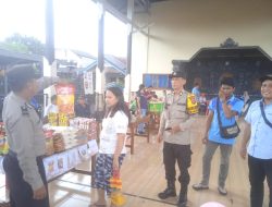 Atensi Pasar Murah, Bhabinkamtibmas Polsek Denpasar Barat Lakukan Pemantauan