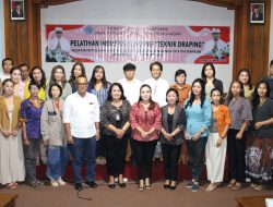 Tingkatkan Kreatifitas Desainer Fashion, Disperindag Gelar Pelatihan Sandang “Teknik Draping”