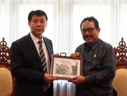 Wagub Cok Ace Terima Kunjungan Walikota Dujiangyan City, Chengdu – Tiongkok