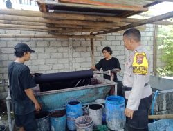 Bhabinkamtibmas Polsek Denpasar Barat Berikan Imbauan Kamtibmas ke pengusaha Sablon