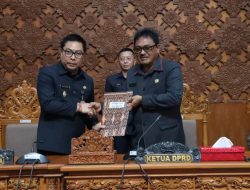 Wawali Arya Wibawa Sampaikan LKPJ Walikota Tahun Anggaran 2022