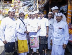 Sekda Adi Arnawa Hadiri Karya Mamungkah Mendem Pedagingan Pura Batur Sari