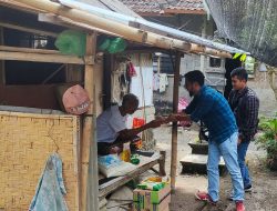 Keluarga Besar RnB Law Firm Berbagi Sembako kepada Masyarakat