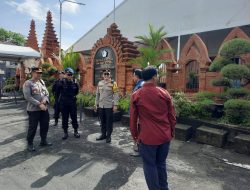 Pastikan Pengamanan Jumat Agung Berjalan Lancar, Kapolresta Denpasar Lakukan Pengecekan 