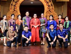 Arahan Ketua Dekranasda Provinsi Bali saat acara Penutupan Pameran IKM Bali Bangkit Tahap 2 Tahun 2023