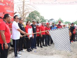 Walikota Jaya Negara Lepas Jalan Sehat “Yang” Festival Kelurahan Peguyangan