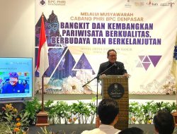 Buka Muscab PHRI Denpasar, Wagub Cok Ace Ajak Komponen Pariwisata Fokus pada Kualitas SDM dan Lingkungan