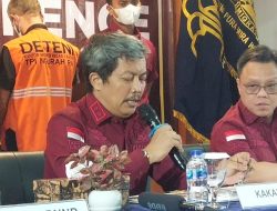 SINERGI IMIGRASI NGURAH RAI DAN BNN PROVINSI BALI, USIR 2 WN RUSIA YANG POSITIF NARKOBA