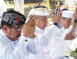 Mohon Kerahayuan Jagat Bali, Wagub Cok Ace Ngaturang Bhakti di Pura Luhur Pucak Petali